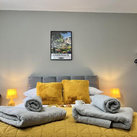 Luxurious Harrogate Penthouse With Free Parking Apartment Luaran gambar
