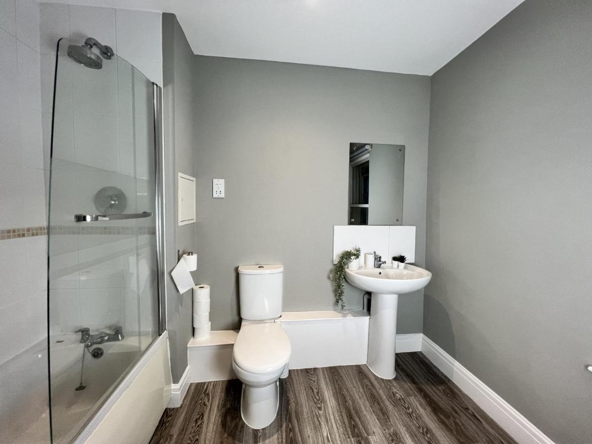 Luxurious Harrogate Penthouse With Free Parking Apartment Luaran gambar